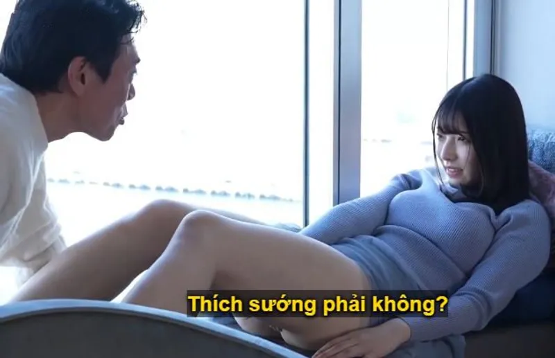 Cuộc chạm trán giữa ông chú với cô minh tinh trẻ mới nổi tại nhà nghỉ sang trọng.